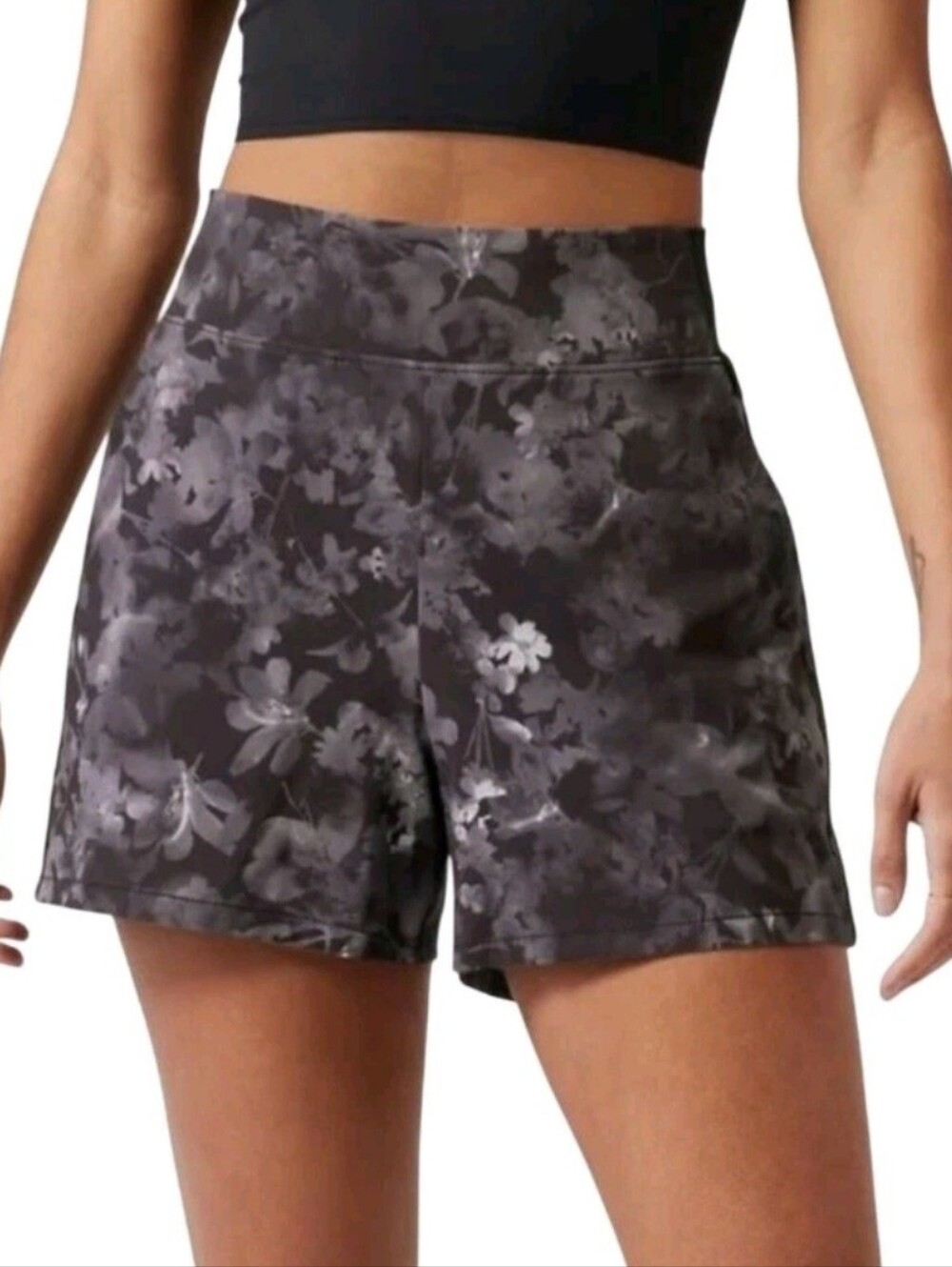 Athleta Brooklyn Printed Shorts  Lumen Black Gray Floral Size 2